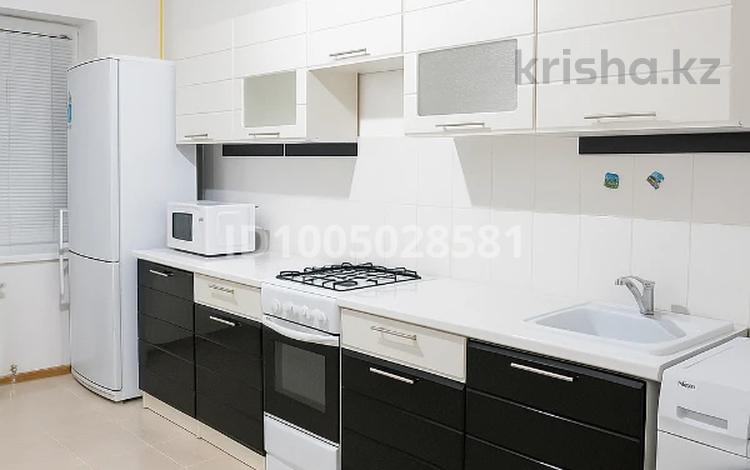 2-бөлмелі пәтер · 57 м² · 2/5 қабат, мкр Нурсая, Проезд Шырайлы 1/3, бағасы: 22.5 млн ₸ в Атырау — фото 6