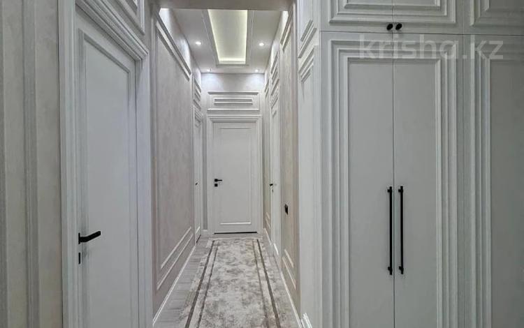 3-комнатная квартира · 90 м² · 7/18 этаж, Гагарина 310 за 700 000 ₸ в Алматы, Бостандыкский р-н — фото 2