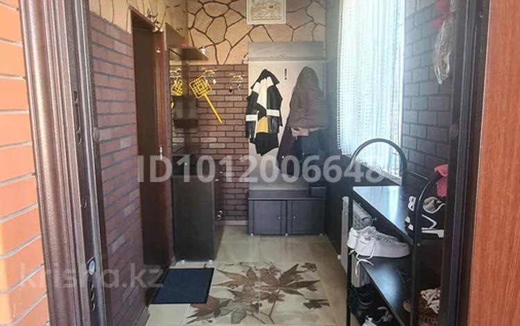 Отдельный дом · 3 комнаты · 115 м² · 10 сот., Жумыскер — Атырау холл ресторан алтын уя касы жолдын бойында за 280 000 ₸ — фото 2