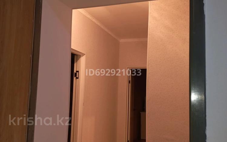 1-комнатная квартира, 34 м², 2 этаж, мкр Болашак, 155 за 12.5 млн 〒 в Актобе, мкр Болашак — фото 2