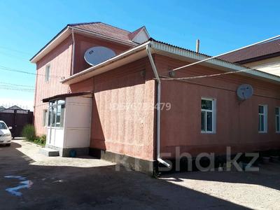 Жеке үй · 6 бөлме · 280 м² · 8 жүзд., Астана 100, бағасы: 42 млн ₸ в 