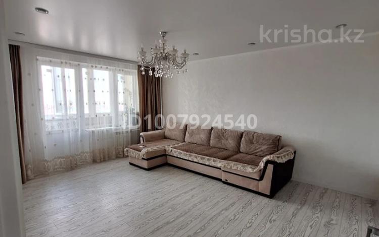 3-бөлмелі пәтер · 77 м² · 8/9 қабат, мкр Жана Орда 21, бағасы: 350 000 ₸ в Уральске — фото 2