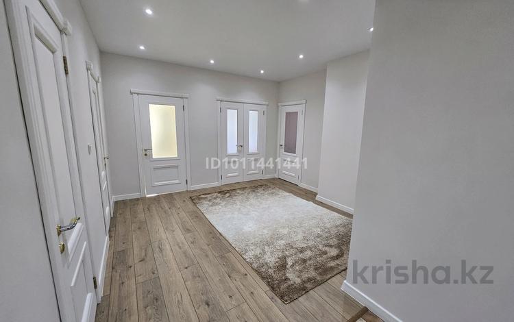 2-бөлмелі пәтер · 106 м² · 6/16 қабат, Бактыгерея Кулманова 1Б — Район обл Акимата, бағасы: 45 млн ₸ в Атырау — фото 6