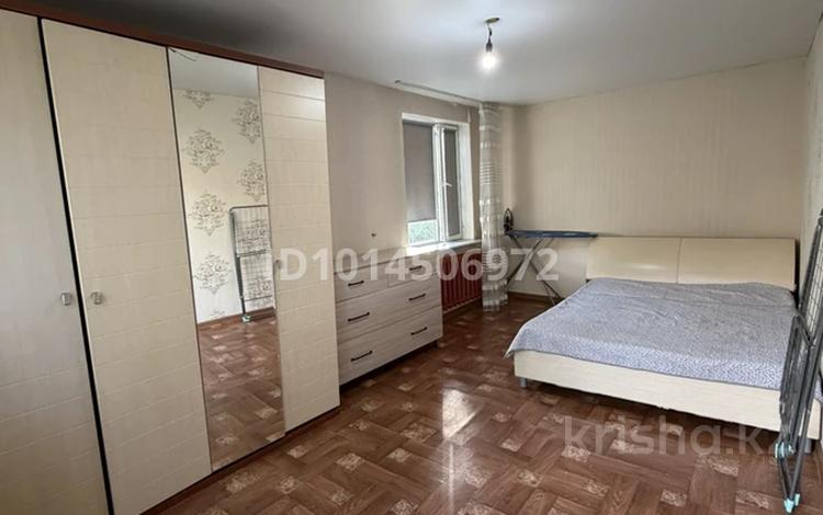 2-комнатная квартира · 48 м² · 5/5 этаж, мкр Юго-Восток, Дюсембекова 65 — Орбита за 230 000 ₸ в Караганде, Казыбек би р-н — фото 2