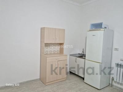 Отдельный дом · 1 комната · 40 м², мкр Акбулак Мукаева 74 — Рыскулова Шарипова за 150 000 〒 в Алматы, Алатауский р-н