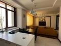 4-комнатная квартира · 110 м² · 17/20 этаж, Кабанбай батыра 43А за 650 000 ₸ в Астане, Есильский р-н — фото 8