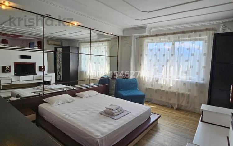 1-комнатная квартира · 60 м² · 23/25 этаж, Абиша Кекилбайулы за 18 000 ₸ в Алматы, Бостандыкский р-н — фото 2