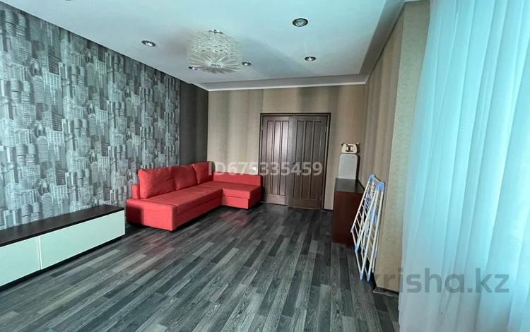 2-комнатная квартира · 71 м² · 20/25 этаж, Сарайшык 5б за 300 000 ₸ в Астане, Есильский р-н — фото 12