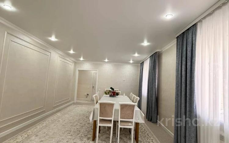 3-комнатная квартира · 103.6 м² · 1/5 этаж, мкр. Алтын орда за 40 млн ₸ в Актобе — фото 18