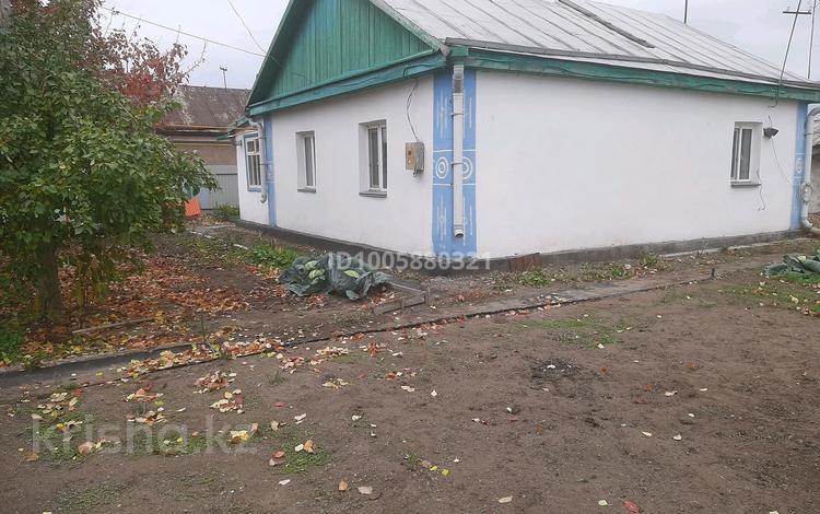 Отдельный дом · 3 комнаты · 70 м² · 6.5 сот., Центральная за 10.8 млн 〒 в Темиртау — фото 2