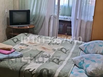 1-комнатная квартира · 40 м², 8 микрорайон — Уркимбаева, 23 школа за 9 000 ₸ в Шымкенте, Абайский р-н