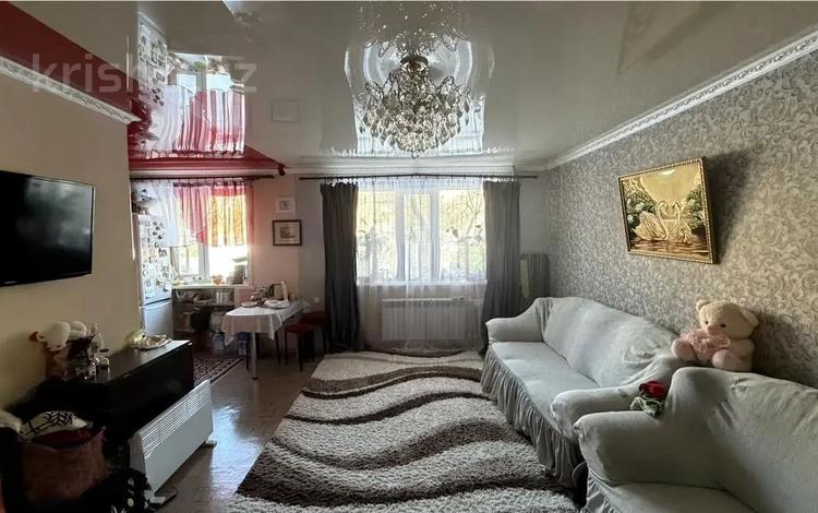 2-бөлмелі пәтер · 44.8 м² · 1/5 қабат, 13-шағынаудан, бағасы: 10 млн ₸ в Караганде, Алихана Бокейханова р-н — фото 2