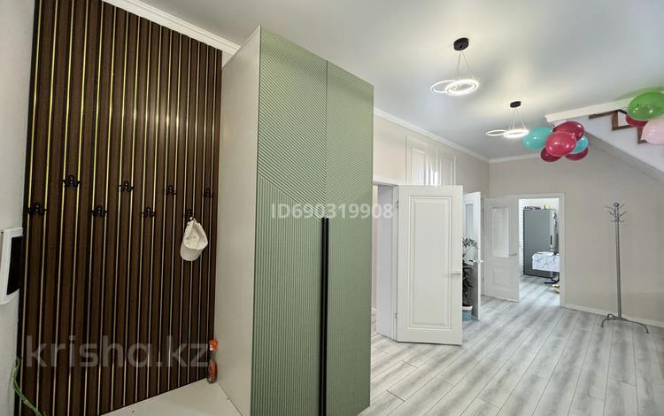 Жеке үй · 8 бөлме · 240 м² · 9 сот., Мкр 4, улица 14 7, бағасы: 65 млн 〒 в Жибек Жолы — фото 18