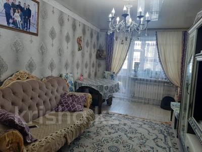 3-бөлмелі пәтер · 62 м² · 2/5 қабат, Майкудук, 17й микрорайон, бағасы: 20 млн 〒 в Караганде, Алихана Бокейханова р-н