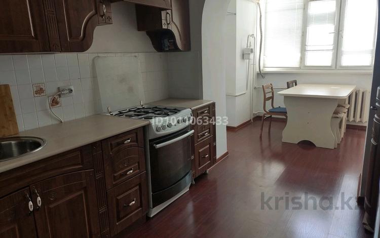 3-бөлмелі пәтер · 74 м² · 5/5 қабат, Сатпаева 19А — Ресторан Шафран, пересечение с Кулманова, бағасы: 200 000 ₸ в Атырау — фото 2