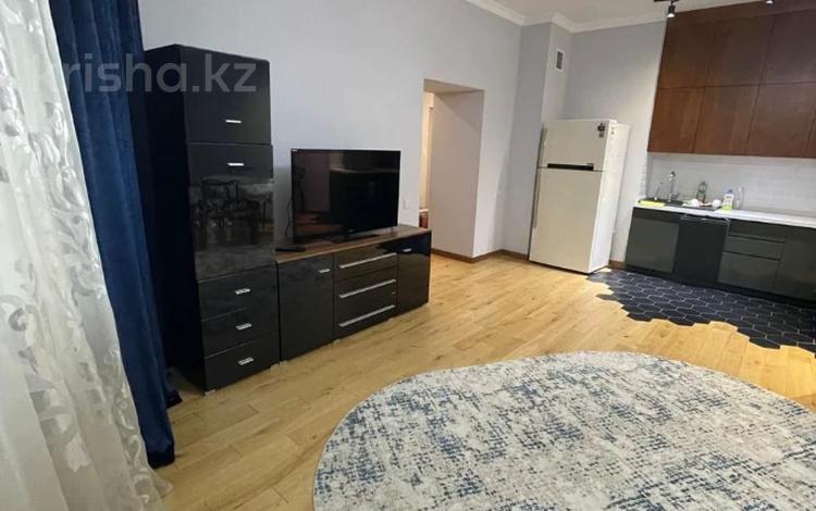 2-бөлмелі пәтер, 57 м², 4/33 қабат ай сайын, Аль-Фараби 5г, бағасы: 600 000 〒 в Алматы, Бостандыкский р-н — фото 2