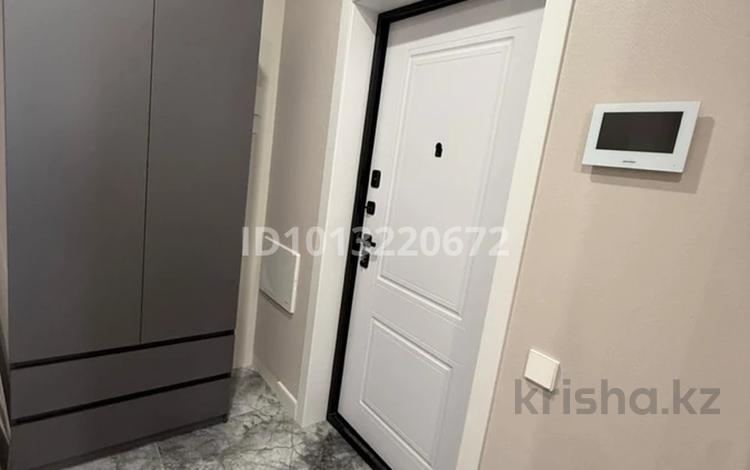 2-комнатная квартира · 43 м² · 13/16 этаж, Мангилик Ел 74 за 300 000 ₸ в Астане, Есильский р-н — фото 2