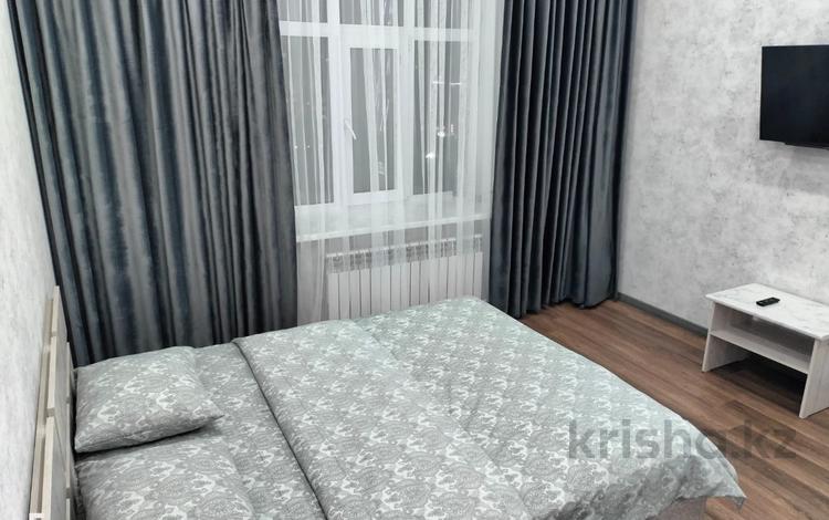 1-комнатная квартира · 63 м² · 8/9 этаж, мкр Юго-Восток, Таттимбетта 3/11 — Шахтеров за 2 500 ₸ в Караганде, Казыбек би р-н — фото 2