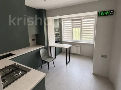 3-комнатная квартира · 74.6 м² · 4/5 этаж, мкр Жетысу-4 6 — Станция метро Момышулы за 54.5 млн ₸ в Алматы, Ауэзовский р-н