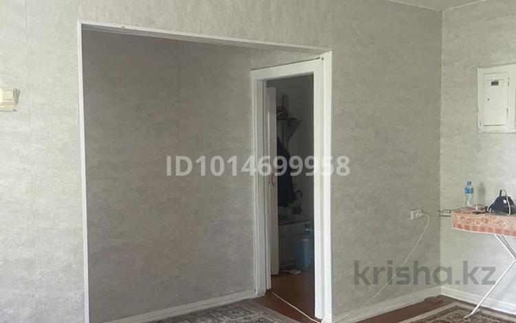 2-бөлмелі пәтер · 42 м² · 4/5 қабат, Есет батыра 120, бағасы: 12 млн ₸ в Актобе — фото 2