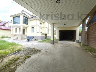 Отдельный дом · 9 комнат · 450 м² · 7 сот., мкр Городской Аэропорт, Мкр Алтын Арка 6 за ~ 180 млн 〒 в Караганде, Казыбек би р-н