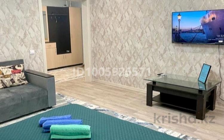 3-комнатная квартира · 64 м² · 2/5 этаж, Абая 160 за 10 000 ₸ в Таразе — фото 2