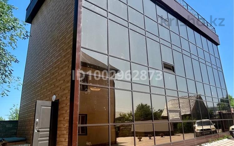 Дом · 1 комната · 25 м², Алтынсарина 7а — Центр за 20 000 〒 в Бурабае — фото 2