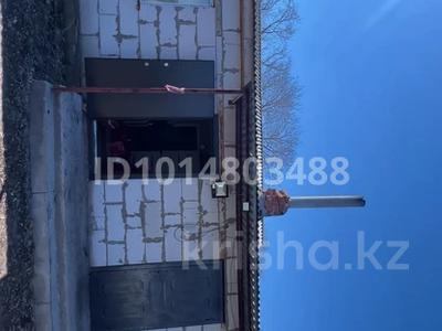 Отдельный дом · 5 комнат · 112 м² · 20 сот., Орталық 20/2 — Село Шиелі за 6 млн ₸ в Макинске