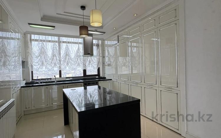 4-комнатная квартира · 186 м² · 28/32 этаж, Кошкарбаева 2 за 132 млн ₸ в Астане, Сарайшык р-н — фото 67