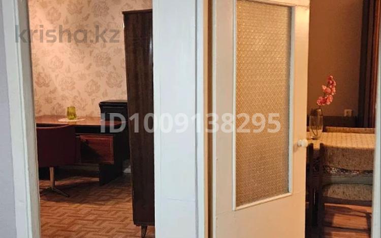 3-бөлмелі пәтер · 62.7 м² · 2/5 қабат, 28-шағынаудан, 28й микрорайон, Муканова 26, бағасы: 230 000 ₸ в Караганде, Казыбек би р-н — фото 2