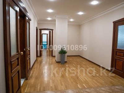 5-комнатная квартира · 226.2 м² · 1/6 этаж, Достык 117/1 — Достык- Омарова за 260 млн 〒 в Алматы, Медеуский р-н