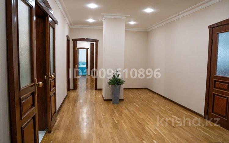 5-бөлмелі пәтер · 226.2 м² · 1/6 қабат, Достык 117/1 — Достык- Омарова, бағасы: 246 млн ₸ в Алматы, Медеуский р-н — фото 2
