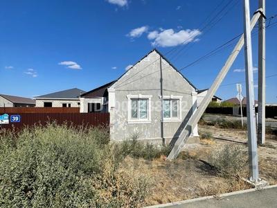 Отдельный дом · 2 комнаты · 70 м² · 8 сот., мкр Жулдыз-3, 3 39 за 14 млн ₸ в Атырау