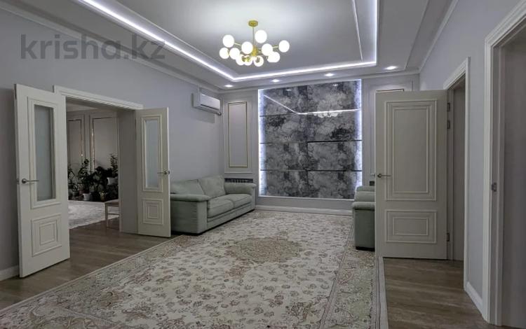 4-комнатная квартира · 160 м² · 2/5 этаж, Алтын Орда за 62 млн ₸ в Актобе — фото 2