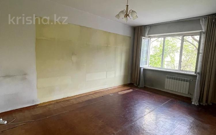 3-комнатная квартира, 70 м², 3/5 этаж, мкр Тастак-3, Аносова 37