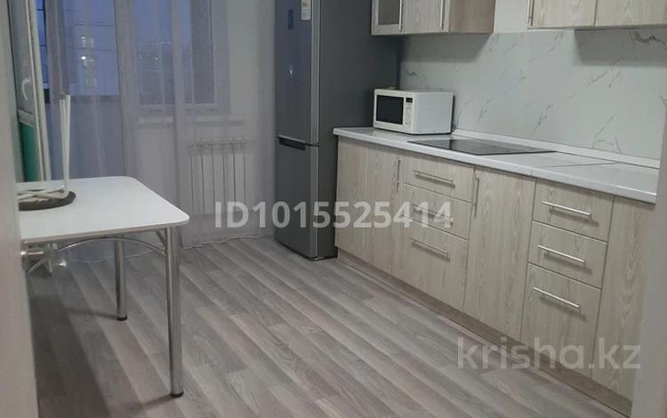 1-комнатная квартира · 37 м² · 4/15 этаж, Бейбарыс Султан 12 за 230 000 ₸ в Астане, Сарыарка р-н — фото 2