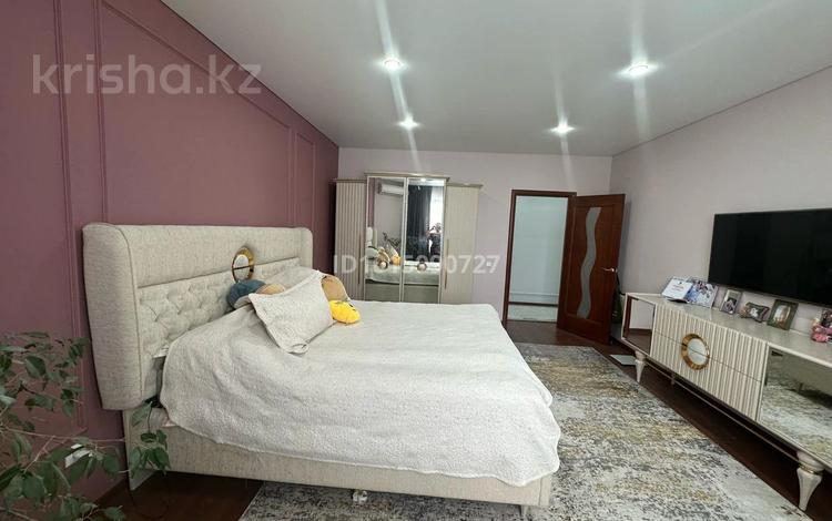 4-бөлмелі пәтер · 135.2 м² · 4/5 қабат, Алтын орда ш/а., Батыс 2 57В, бағасы: 50 млн ₸ в Актобе, мкр. Алтын орда — фото 2