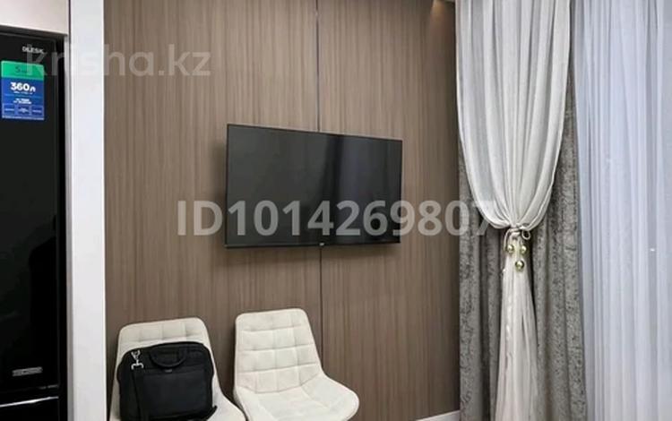 3-бөлмелі пәтер · 73 м² · 3/8 қабат, Өжет ш/а. 68, бағасы: 80 млн ₸ в Алматы, Алатауский р-н — фото 2