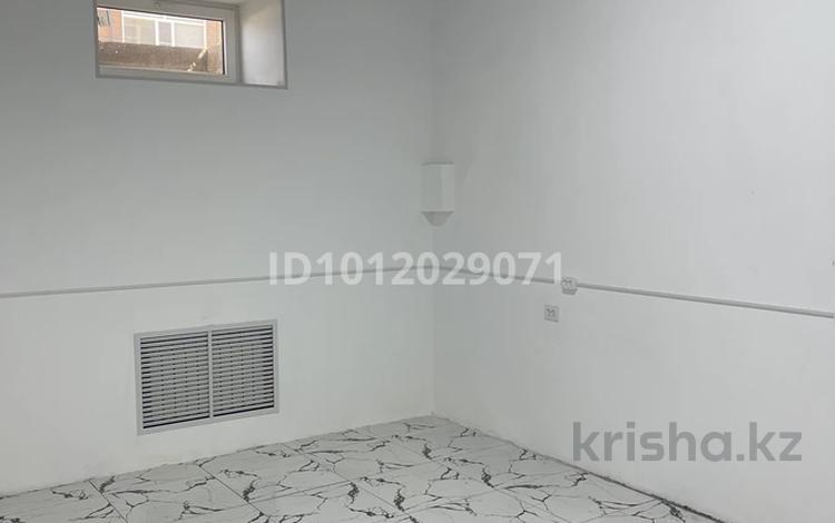 Свободное назначение · 20 м² за 70 000 ₸ в Актобе, мкр. Алтын орда — фото 7