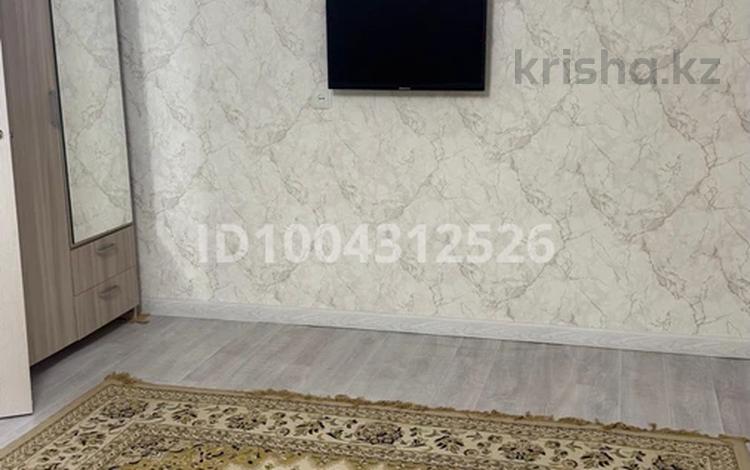 1-комнатная квартира · 45 м² · 3/5 этаж, 15-й мкр 45 за 10 000 ₸ в Актау — фото 2