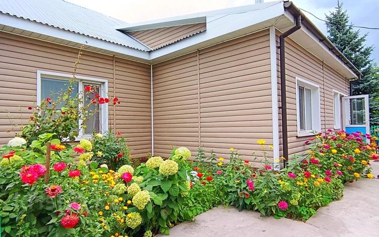 Отдельный дом · 4 комнаты · 138.8 м² · 17 сот., Томская за 35 млн ₸ в Семее, Красный Кордон — фото 2