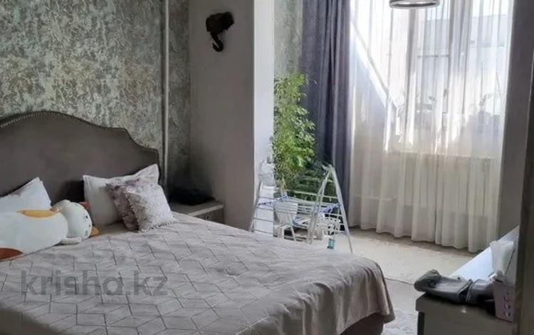 3-бөлмелі пәтер · 70 м² · 7/9 қабат, Айтиева 43, бағасы: 60 млн ₸ в Алматы, Алмалинский р-н — фото 2
