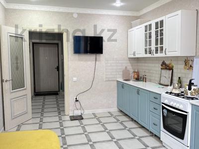 2-комнатная квартира · 80 м² · 4/5 этаж, Северо Восток 32/3 за 160 000 〒 в Уральске