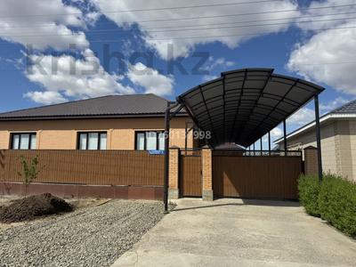 Отдельный дом · 5 комнат · 210 м² · 8 сот., мкр Самал-2, 8проезд за 65 млн ₸ в Атырау