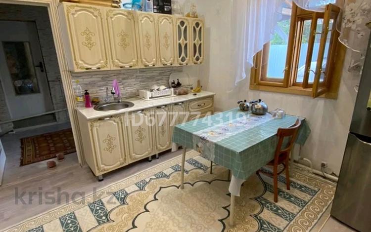 Отдельный дом · 5 комнат · 80 м² · 4 сот., Карева 52 — Мұхит пен Карев за 50 млн 〒 в Уральске — фото 5