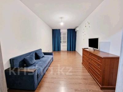 2-бөлмелі пәтер · 56 м² · 3/12 қабат, мкр Дарабоз 3 — Момышулы Рыскулова Алматы арена, бағасы: 15 000 ₸ в Алатауский р-н