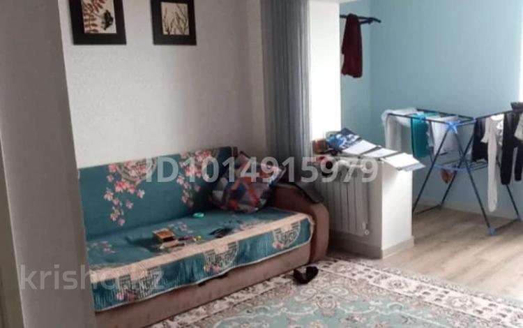 3-комнатная квартира · 60 м² · 3/4 этаж, 2-й мкр 13 — вдоль дороги, мандарин, шум за 15 млн ₸ в Актау — фото 2
