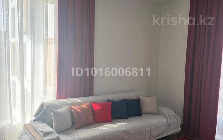 2-бөлмелі пәтер · 65 м² · 7/9 қабат, Таугүл ш/а., Тунтыбаева 19 — Cулейменова, бағасы: 600 000 ₸ в Алматы, Ауэзовский р-н — фото 2