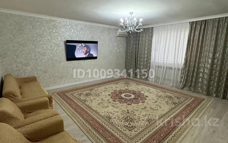 3-комнатная квартира · 70 м² · 3/4 этаж, 4 мкр 55 за 25 млн ₸ в Жанаозен — фото 2