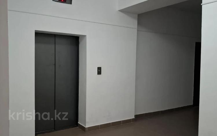 1-комнатная квартира · 54 м² · 7/8 этаж, мкр. Алтын орда за 23 млн ₸ в Актобе — фото 2